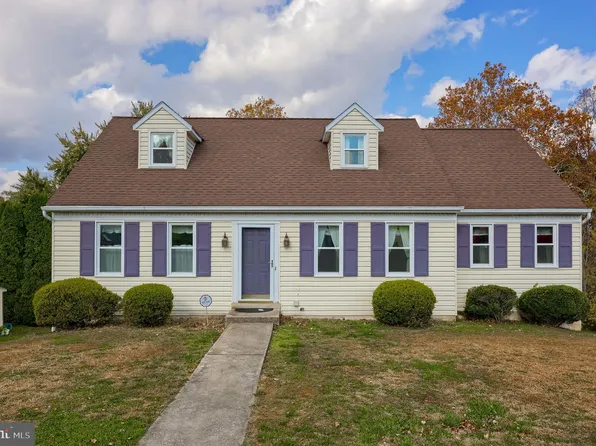 1817 Shelley Rd, Lancaster, PA 17602