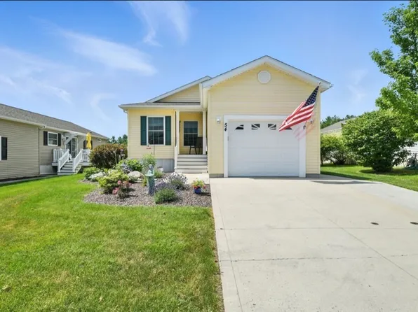 54 Patriots Dr, Westfield, MA 01085