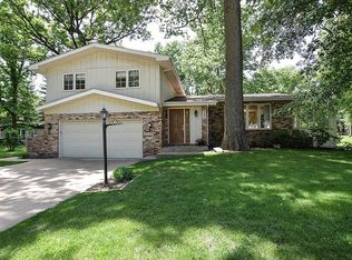 5253 Yavapai Dr, Forsyth, IL 62535