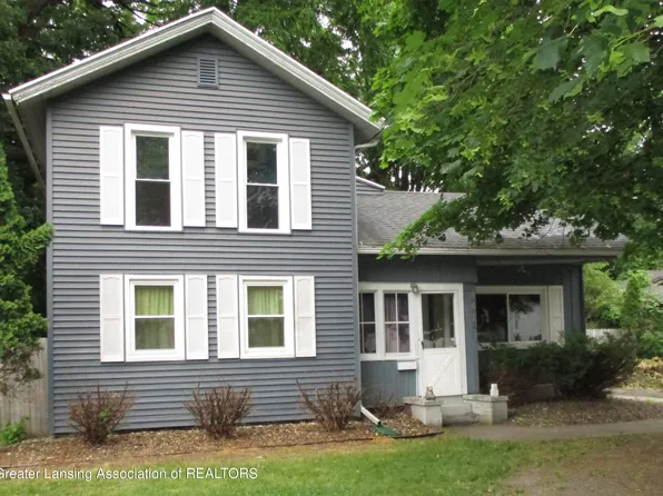 447 S Cochran Ave, Charlotte, MI 48813