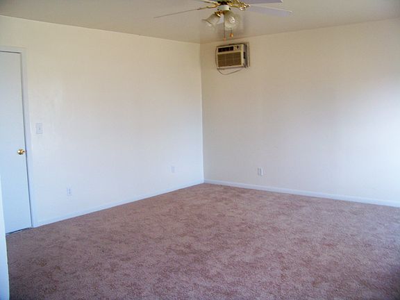 3rd image of 122 College Ave