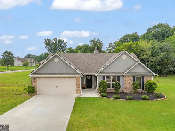 371 Skyview Ln, Winterville, GA 30683