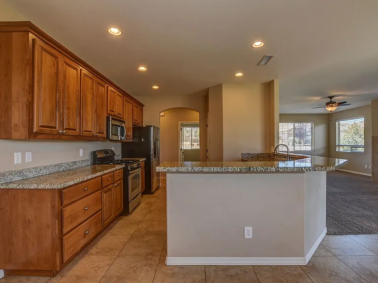 1712 Claire St — Photo 13