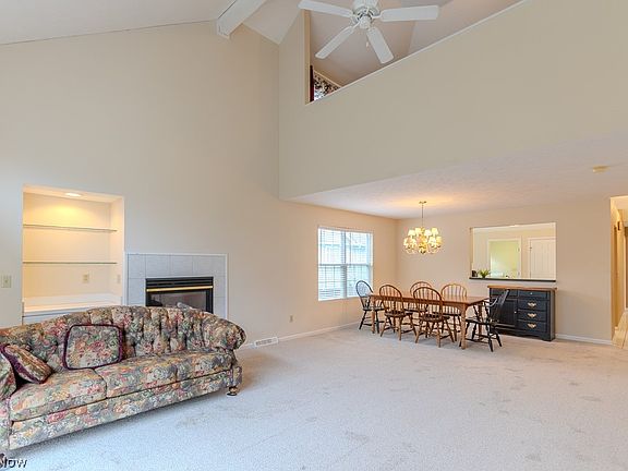 3rd image of 390 Blair Cir