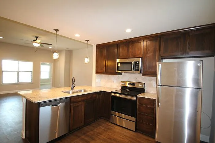 1325 White Sand Dr — Photo 2