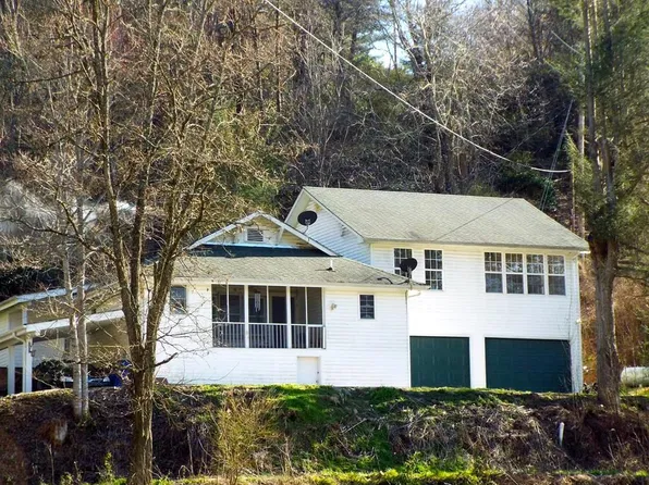 39 Peachtree Rd, Cullowhee, NC 28723
