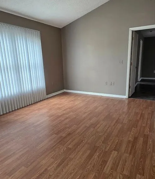 3339 Gretna Dr — Photo 3