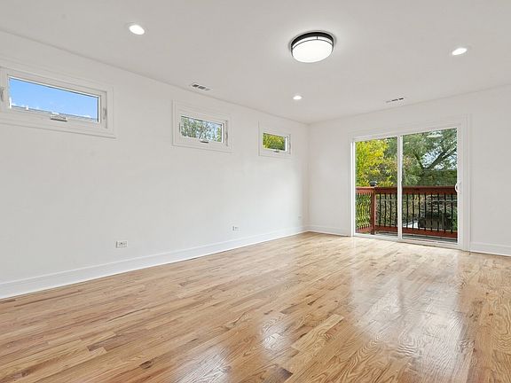 4th image of 6617 S Langley Ave #1