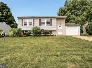 2810 W Rosegarden Blvd, Mechanicsburg, PA