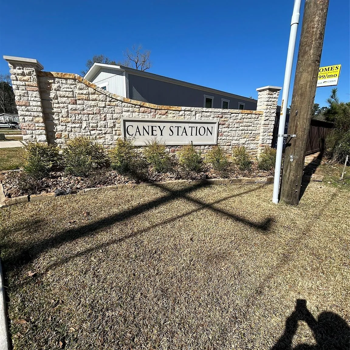 4 bed, 2.0 bath, 1280 sqft, $1,600 — Photo 1