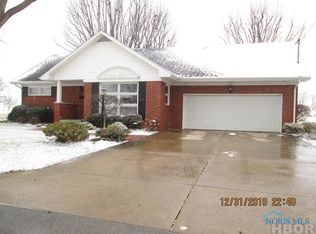 206 Southlawn Dr, North Baltimore, OH 45872