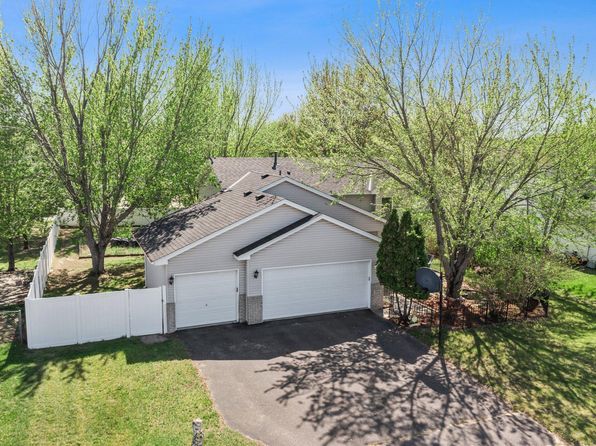 1145 Joes Lake Rd SE, Cambridge, MN 55008