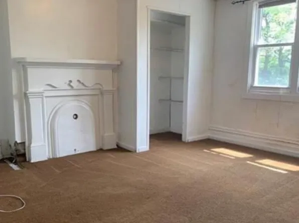 59 Lawn St #1, Pittsburgh, PA 15213
