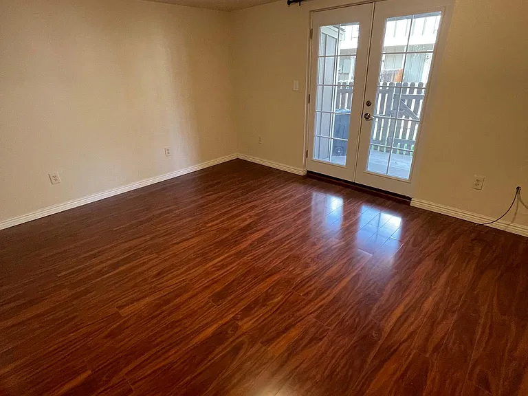 8288 S Fillmore Cir — Photo 4
