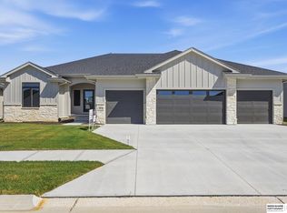 5815 N 198th St, Elkhorn, NE 68022