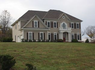 13127 Moyes Bluff Ct, Lovettsville, VA 20180