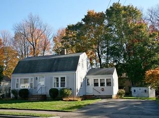 22 Brewster Rd, Wakefield, MA 01880