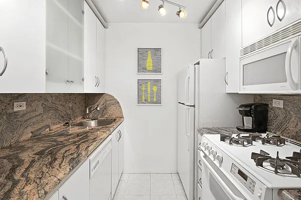 Rented by Compass | media 8