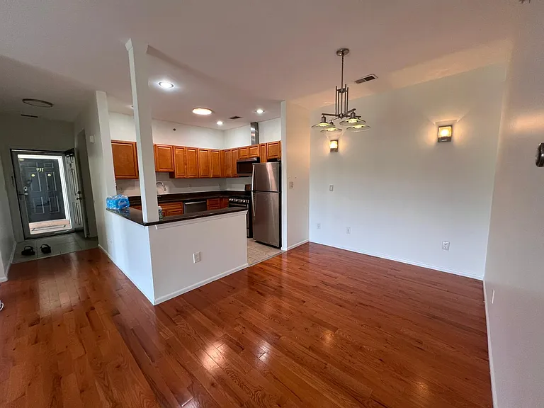 933 Del Negro Ct — Photo 10