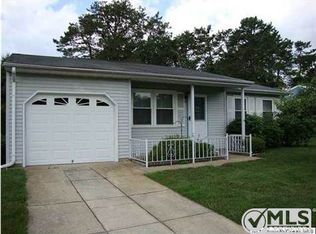 8 Eaton La, Whiting, NJ 08759