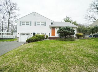 17 Cole Rd, Cedar Grove, NJ 07009