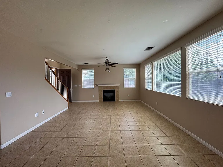 6417 Brewer Creek Dr — Photo 3