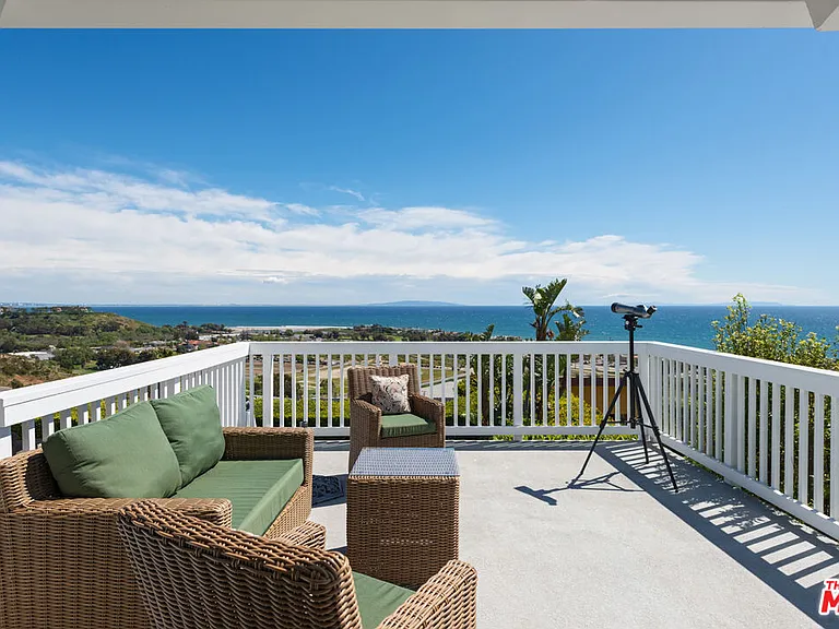 23901 Malibu Knolls Rd — Photo 30