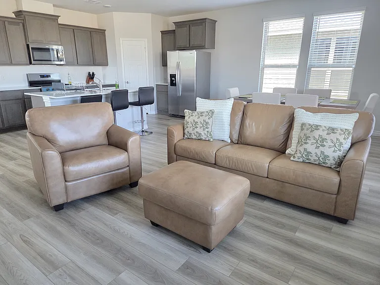 969 Toledo Bend Dr — Photo 3
