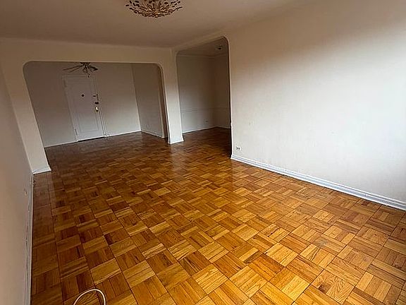 5th image of 6433 99th St APT 5S