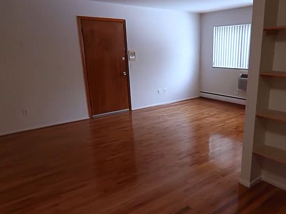 3rd image of 2425 Starr Rd APT 401