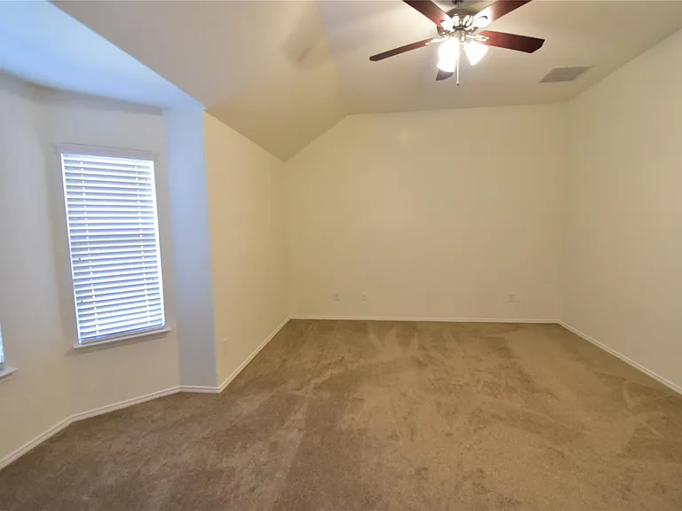 3005 Thicket Dr — Photo 10