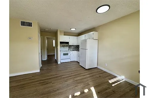 3817 SW 13th Ct #3 Photo 1