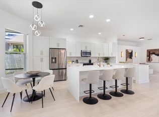 7102 Prado Lake Drive, Delray Beach, FL 33446