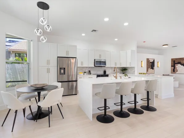 7102 Prado Lake Drive, Delray Beach, FL 33446