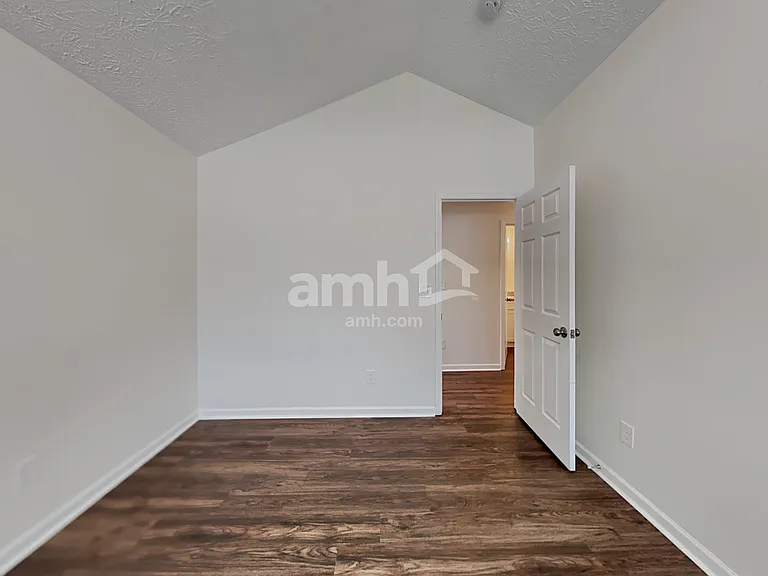 3120 Victoria Park Dr — Photo 15