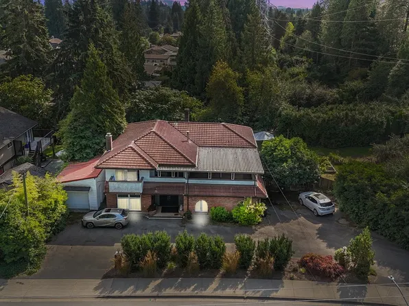 815 E 29th St, North Vancouver, BC V7K 1B6