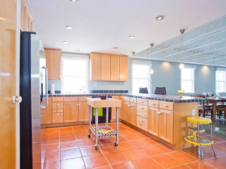 1301 W Dakota Ave #4 — Photo 4