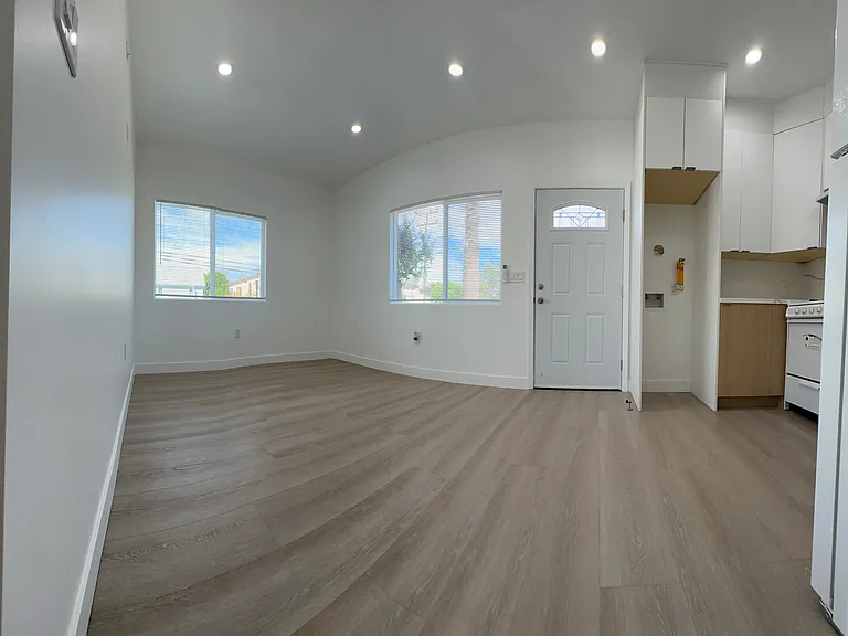 419 S Lake St #101 — Photo 6