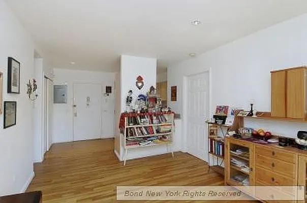 Rented by Bond New York | media 20