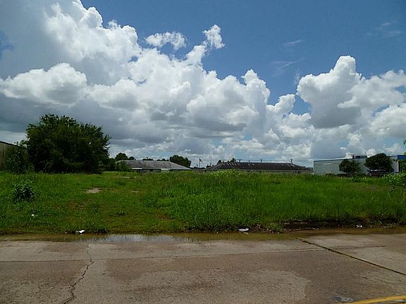 2nd image of 16436 Sea Lark Rd