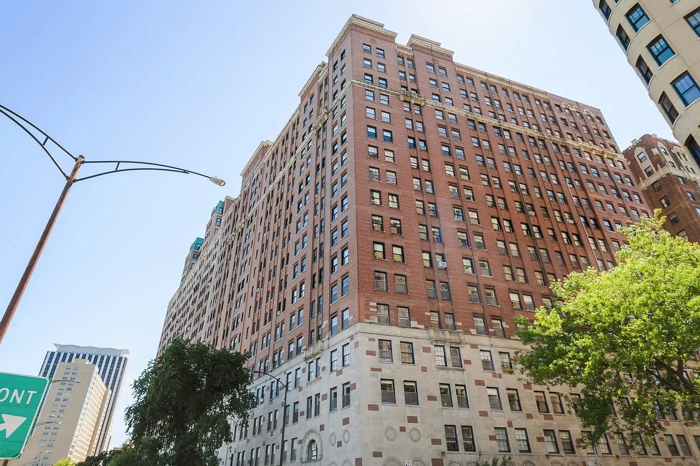 3260-70 N Lake Shore Drive — Photo 1
