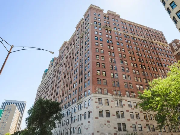 3260-70 N Lake Shore Drive, 3260 N Lake Shore Dr #6018A, Chicago, IL 60657
