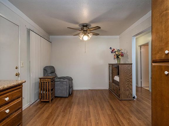 5th image of 8410 New York Dr