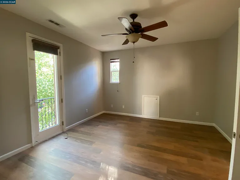 2409 Maidenhair Way — Photo 15