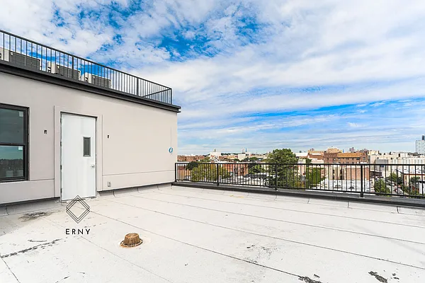 Rented by Pinn Realty | media 30