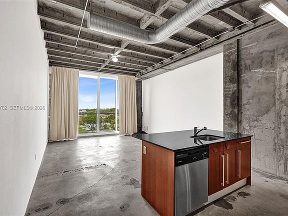 3rd image of 8101 Biscayne Blvd #R-513