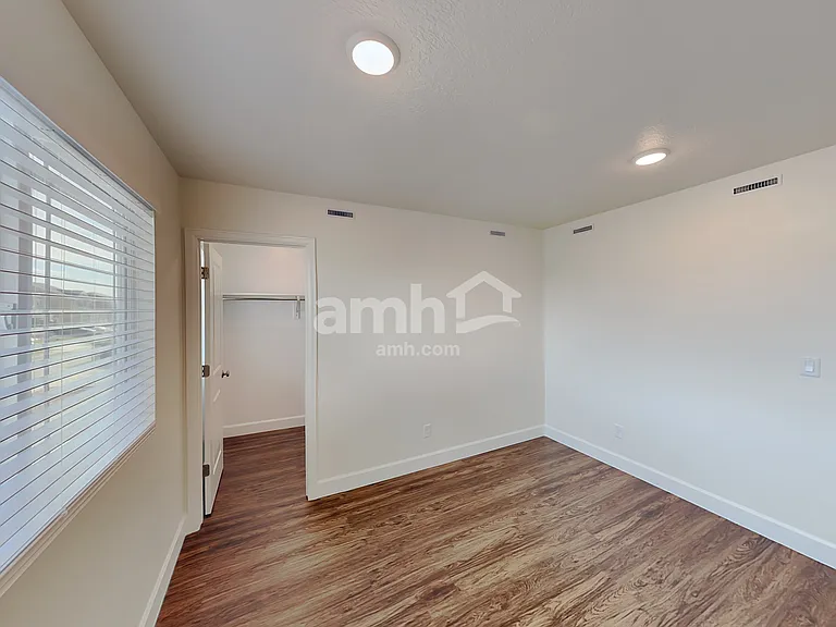 2624 W 3340 S — Photo 18