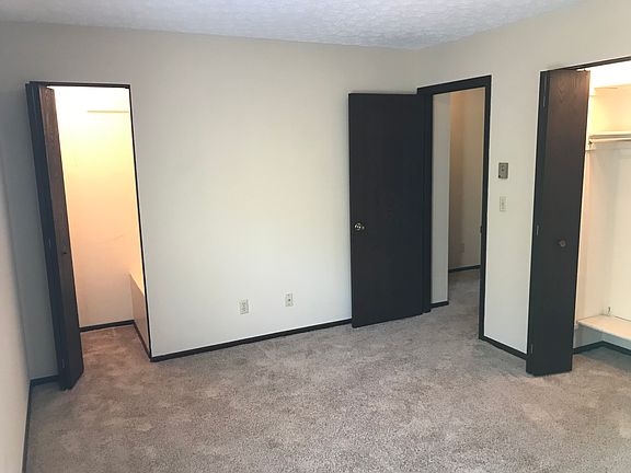 5th image of 226 Lindale Ave