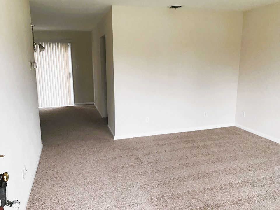 1st image of 3776 S Plaza Trl