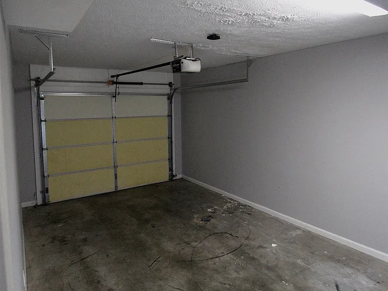 561 Hampton Way #2 — Photo 28